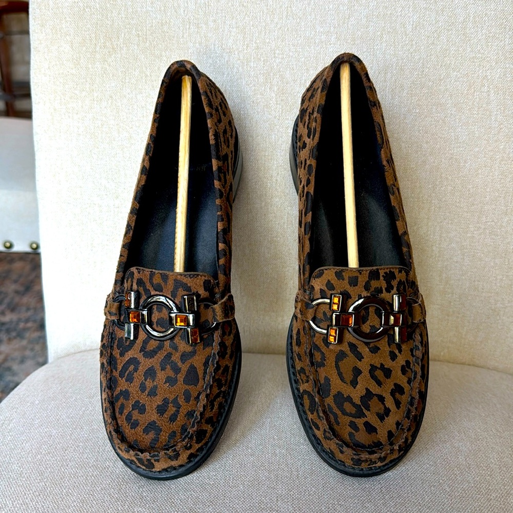 Stuart Weitzman suede loafers, sz 6M, leopard pattern.